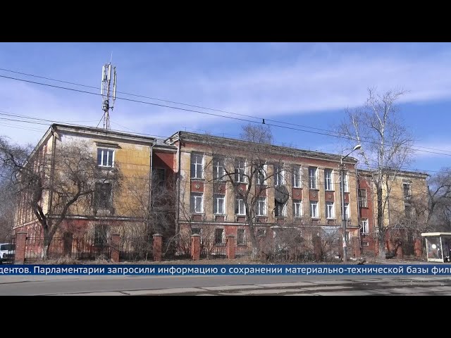 Депутаты обеспокоены судьбой двух учебных заведений