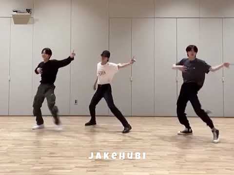 ENHYPEN JUNGWON, HEESEUNG & SUNGHOON dancing to SEVENTEEN’s READY TO LOVE