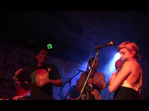 bossacucanova & wilson simoninha @ studio rj: essa moça tá diferente