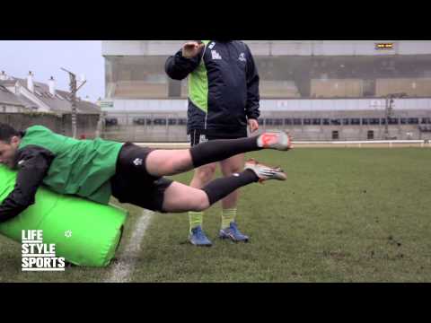 Life Style Sports - A Tackling Masterclass with Robbie Henshaw