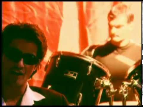 Διονύσης Σχοινάς - Τι τρελά μου ζητάς - Official Video Clip