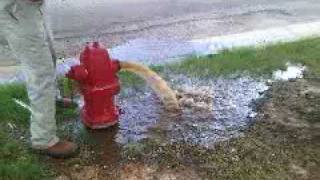 preview picture of video 'Pantego Hydrant Testing'