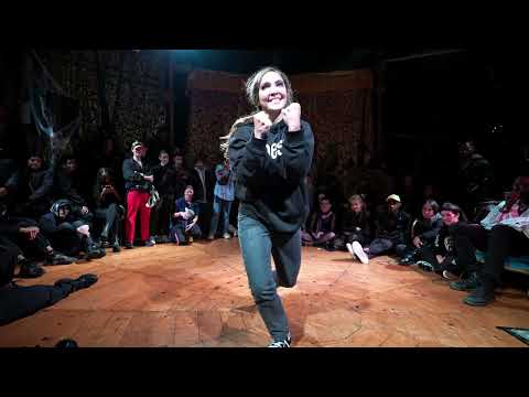 THE WASTELAND HALLOWEEN 2: CHARACTER SHOW OFF - BABY GIRL WRESTLER