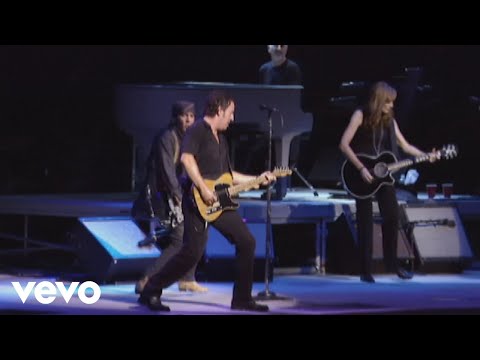 Bruce Springsteen & The E Street Band - Darkness On the Edge of Town (Live in New York City)