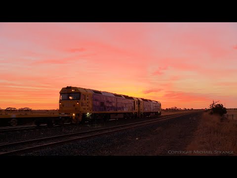 7901V Mildura Containers At Sunset - PoathTV Australian Trains & Railways