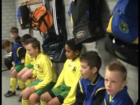 080920-01 In de kleedkamer