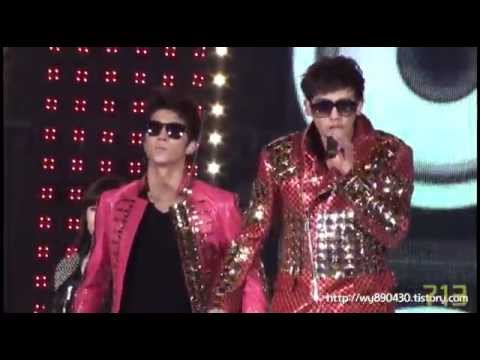 [FANCAM] 111229 JUNHO SBS Gayo Daejun - Wooyoung & Nichkhun (Cut)
