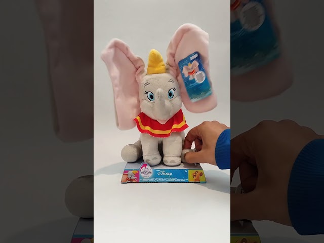 Vídeo relacionado con Disney Store Oficial Mini Bean Bag Dumbo Sentado, 19 cm, Peluche de Elefante para Niños, Apto para Todas Las Edades