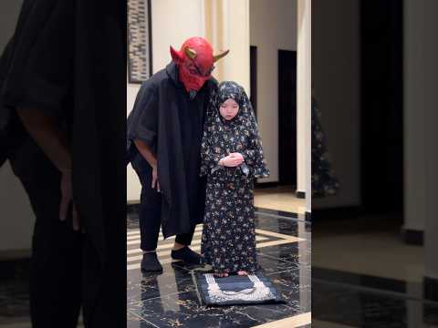 ظهور جني اثناء الصلاة 😳