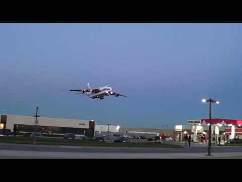 Antonov 124 landing at YYZ(Toronto Pearson)