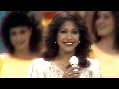 עפרה חזה - חי | קליפ