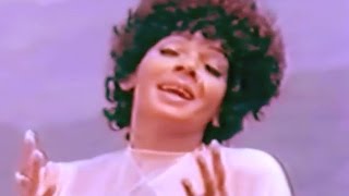 Shirley Bassey - LIVING  (A Gilbert Becaud Song) (1976 Show #4)