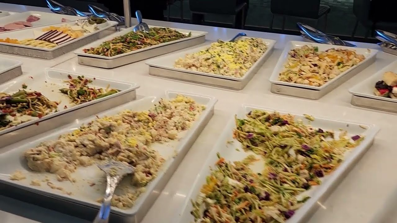 American Airlines Admirals Club thumbnail