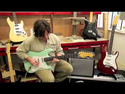 Squier Vintage Modified Surf Stratocaster 2012 - 2018 - Candy Apple Red image 26