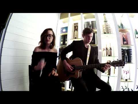 MoodEvent Music Group - "Wariatka tańczy" Acoustic Cover.