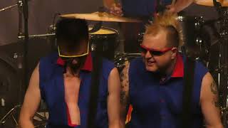 The Toy Dolls - Bitten By a Bed Bug, Live @ Doornroosje Nijmegen, 08-02-2020