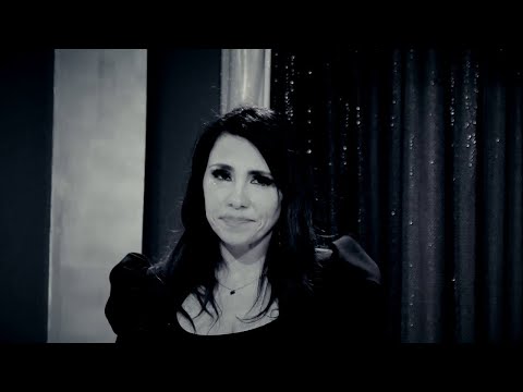 Anna Caliente -  Ce voglio credere (Official video)