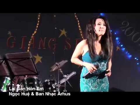 Thể hiện bởi Ngọc Huệ