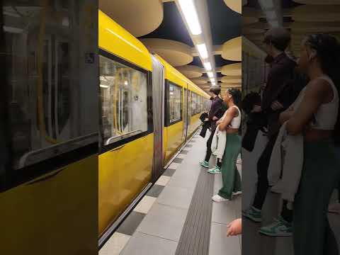 How to ride the U-Bahn in #Berlin #UBahn #train #metro #underground #PublicTransportation