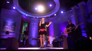 Sophie Ellis-Bextor - Off & On live on Rob Brydon, 5 August 2011