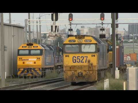 Pacific National Australian Freight Train - Railways of Australia - PoathTV