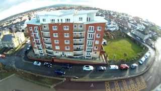preview picture of video 'DJI Phantom  quadcopter Messing about on Morecambe'