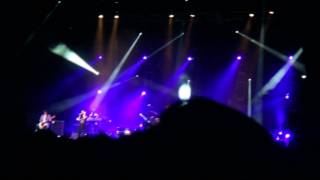 Maroon 5 sang "If I Ain't Got You" in Taiwan