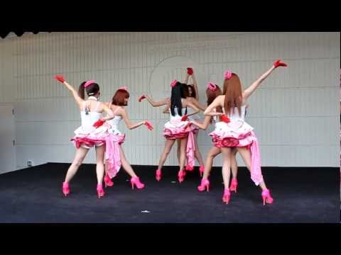 20121027ウェザーガールズ(Weather Girls)恋のパスワード in Q'sMall part1