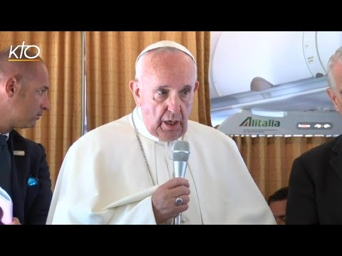 Conférence de presse dans l’avion de retour de l’île de Lesbos