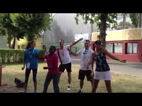 CLIP HAPPY -- BALLE MIMOSA