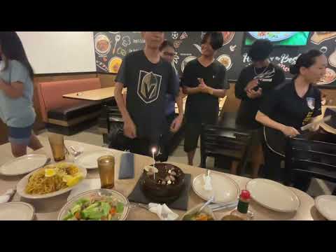 Comemoração do aniversário da Raven na cafeteria da Shirley!( Saipan, EUA🇺🇸)
