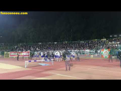 Elana - Zawisza (17.05.2023) radość piłkarzy i kibiców Zawiszy po meczu