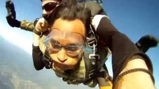 preview picture of video 'Sky diving at Skydive Surfcity'