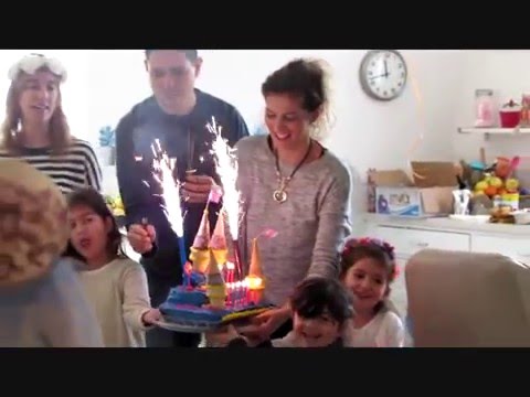 תמונה של عنبرا أزارين فن النحت الخزفي