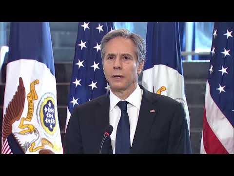 美國國務卿安東尼-布林肯抵達國務院上班的第一天。 (U.S. Secretary of State Antony Blinken arrives for first day of work at the State Department)