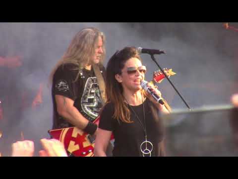 Bouzov 2017 Arakain Lucie Bílá