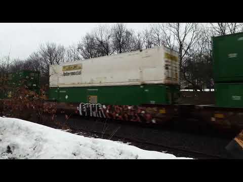 NS intermodal east bound and down
