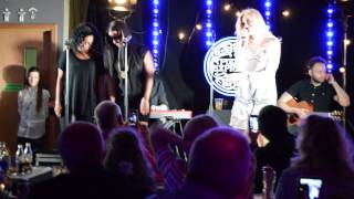 Pixie Lott - Wake Me Up / Cry Me Out (Live at Pizza Express Jazz Club)
