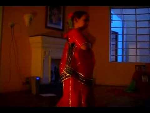 Dança Indiana - Krishna, jóia do universo