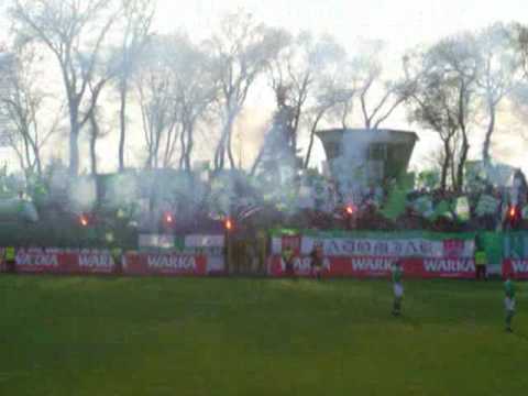 Radomiak Radom - Jagiellonia Białystok. Oprawa kibiców zielonych.