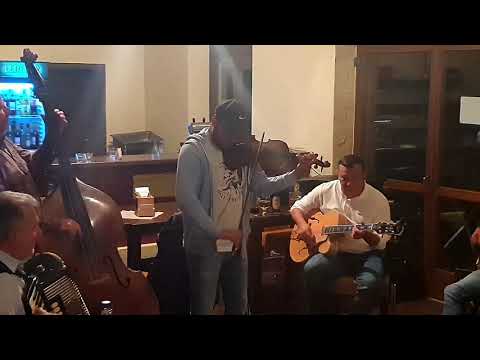 Tibor Grünholz Ensemble - Un Uomo Tra La Folla (A Tribute To Plácido Domingo)