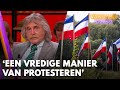 Johan snapt ophef om omgekeerde vlaggen niet: 'Ik vind het een vredige manier van protesteren'