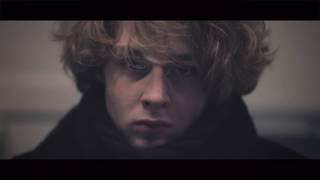 00 (Danish // French Short Film)