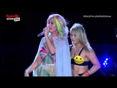 Fan on stage slaps Katy Perry's butt at Rock In Rio 2015