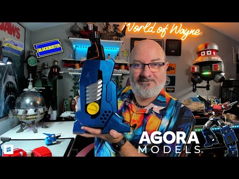 Agora Models Build the G1 Optimus Prime Transformer - Pack 8