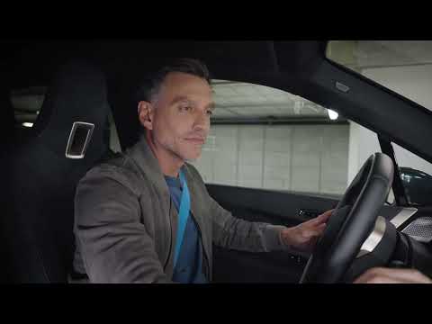 How-To Use the BMW Automatic Manoeuvring Assistant.