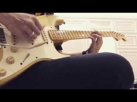 Stratocaster Shootout - Squier vs Fender vs Custom Shop