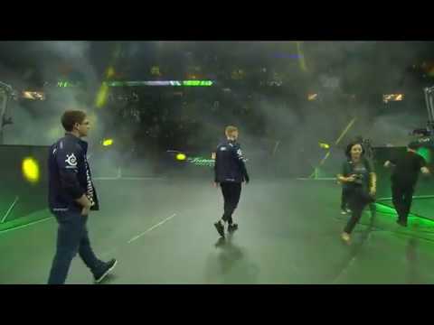 EG VS OG N0tail and Fly Handshake