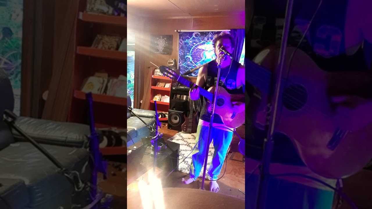 Epoxy Toaster -acoustic' should have picked another tune.