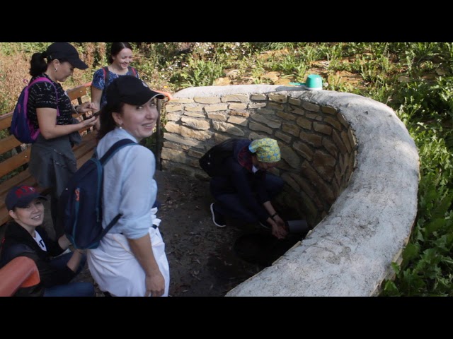 Тукай эзеннән үтүчеләр Мулла чишмәсендә (Кушлавычта)